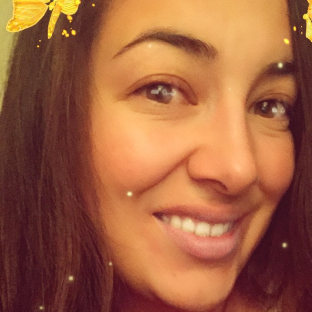 Meet your Posher, Amaris