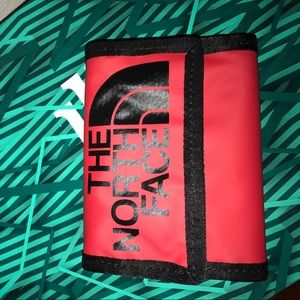 A brand new North face wallet