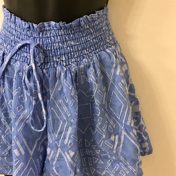 Periwinkle shorts - Picture 2 of 2