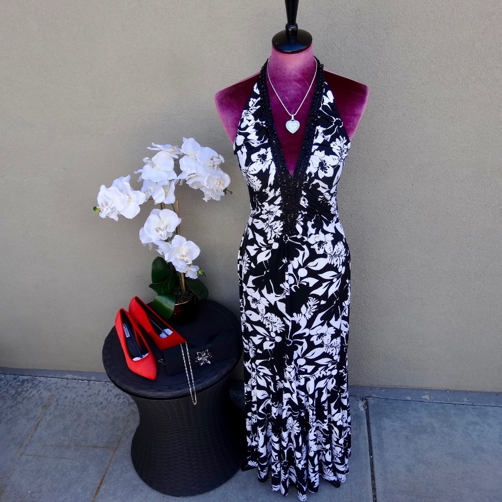 JS Boutique Black and White Evening Dress