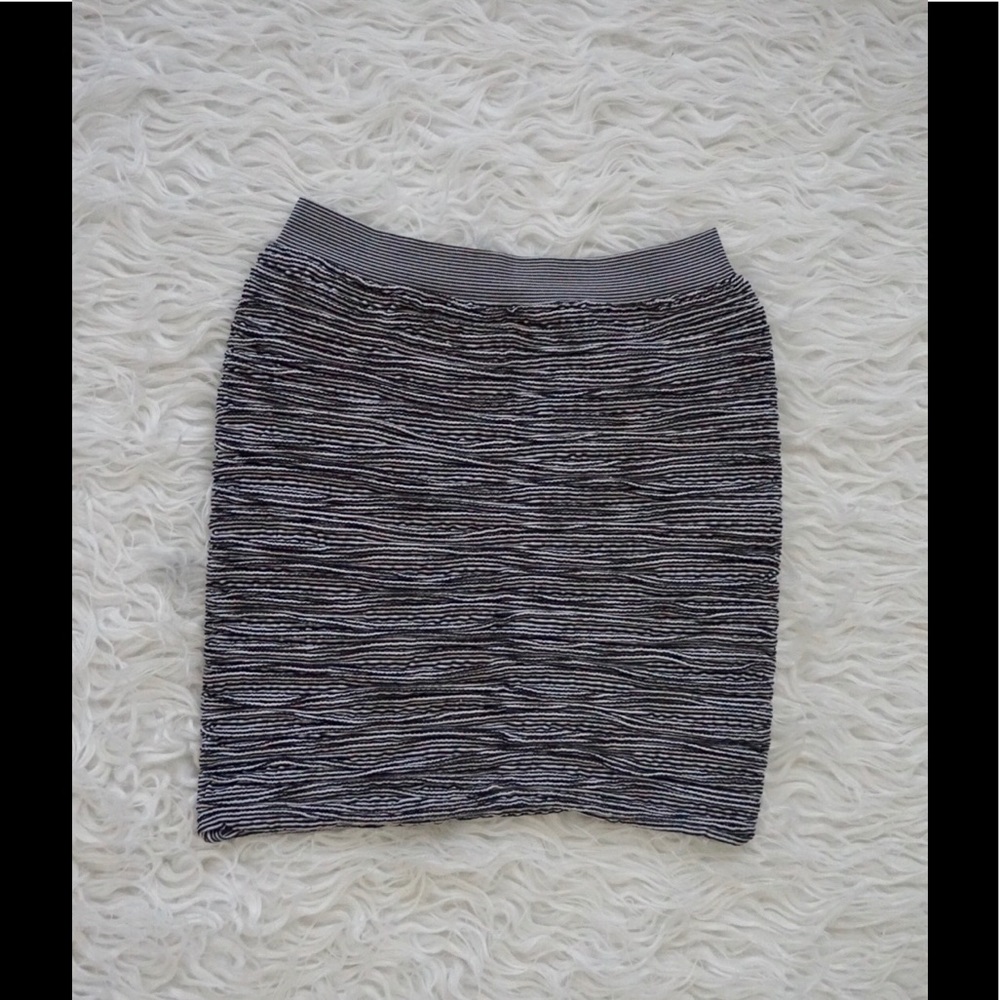 Curb Hugging Skirt