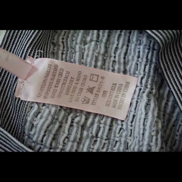 Curb Hugging Skirt - Picture 2 of 2