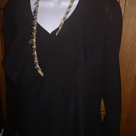 TUNIC TREND ALERT! - Picture 3 of 4