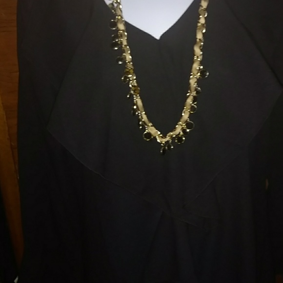 TUNIC TREND ALERT! - Picture 4 of 4