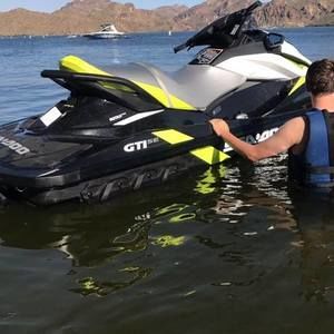 Meet your Posher, Zachary