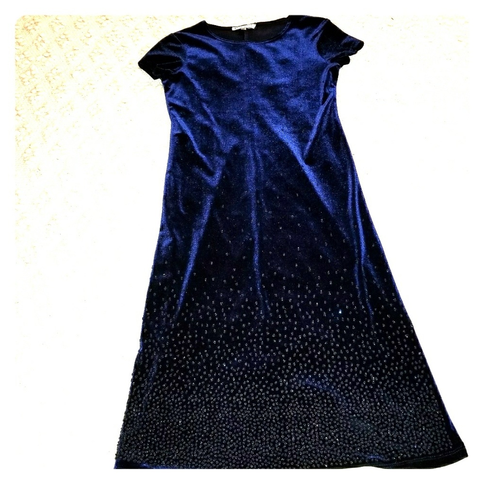 Midnight Blue Embellished Velvet Semi-formal dress