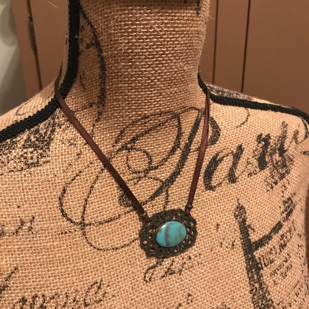 Necklace with turquoise-like stone