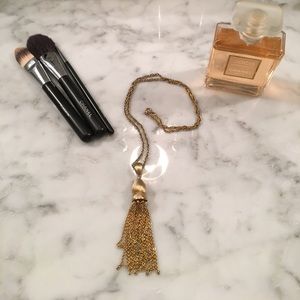 Vintage tassel necklace