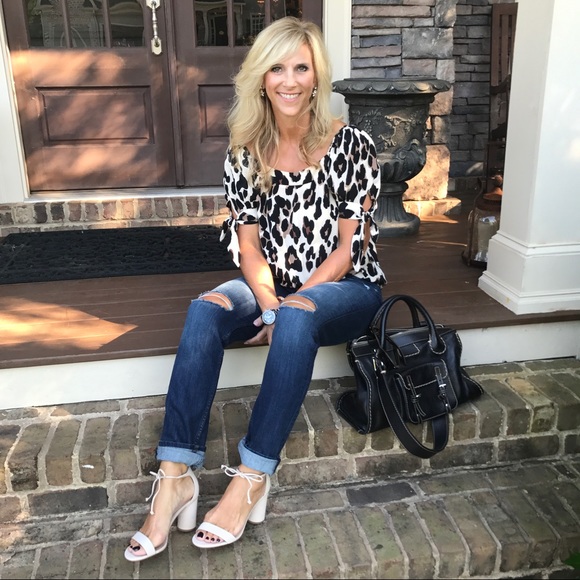 Meet your Posher, Michelle - Picture 1 of 1