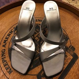 Anne Klein Gray Strap Slide-ST