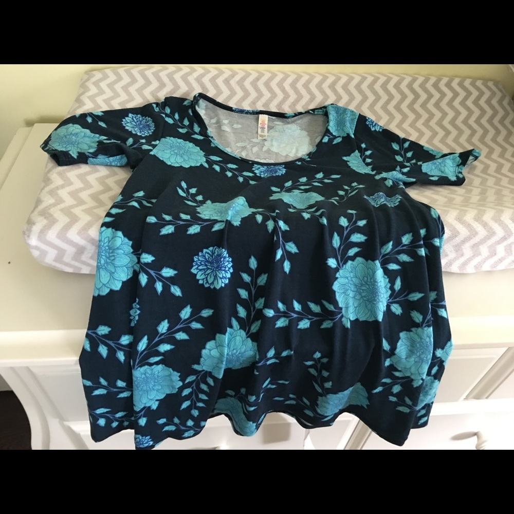 Lularoe XS Perfect Tee EUC
