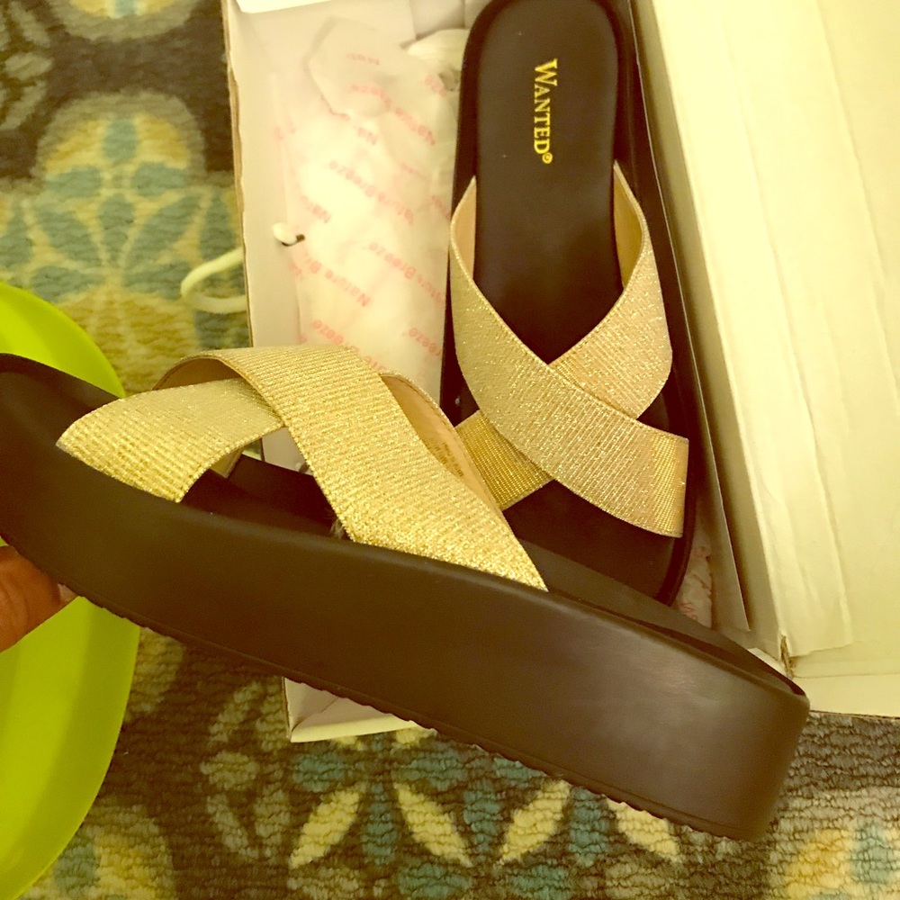 Flip flops/ Worn 2 times in excellent condition
