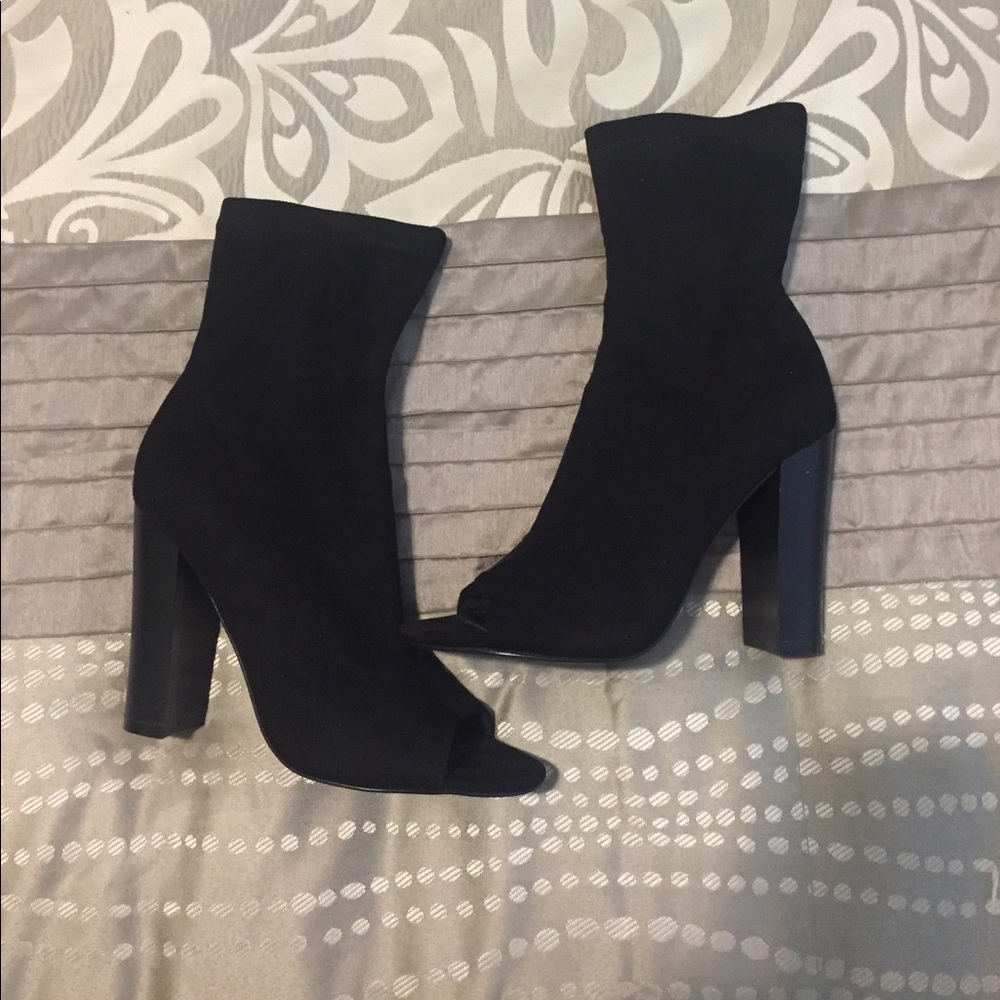 Lolashoutique peep toe booties