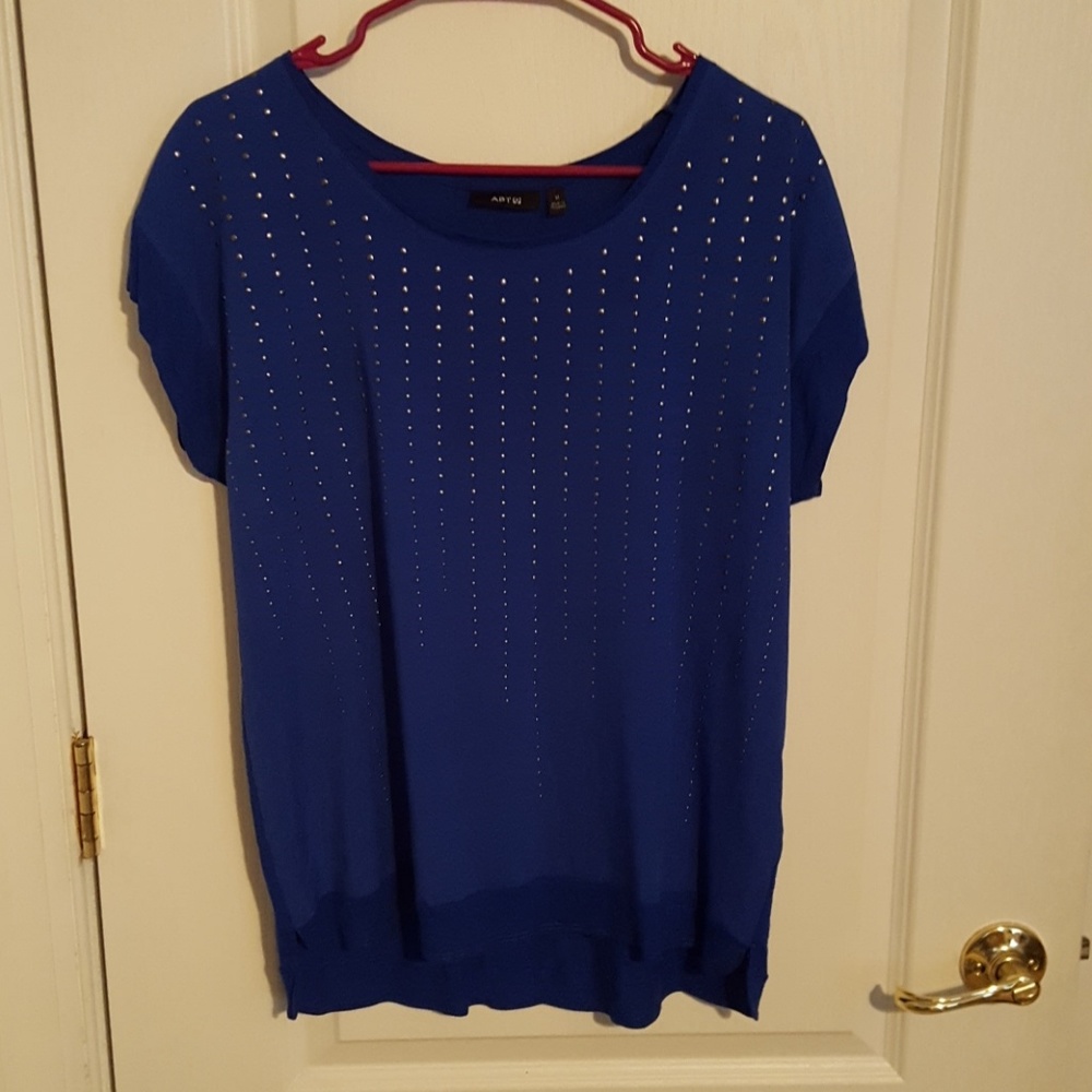 Ladies like new royal blue top by Apt 9