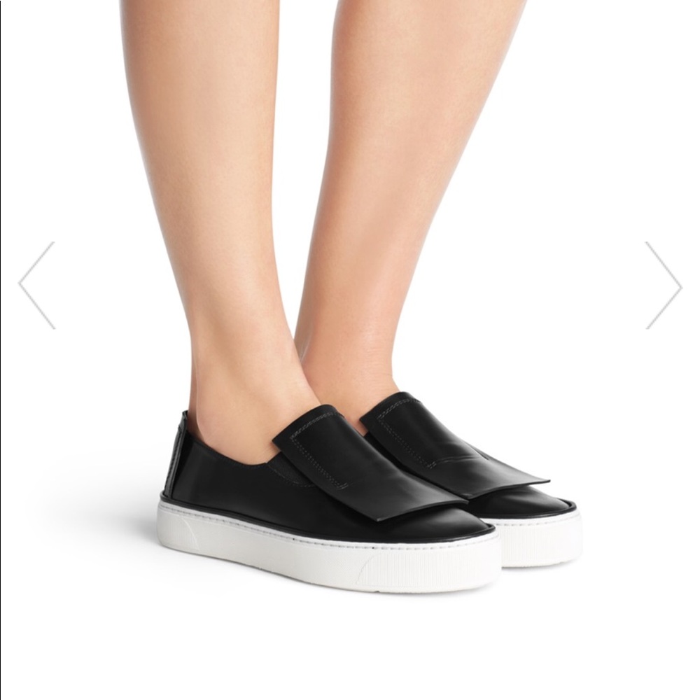 Stuart Weitzman The Squarefeet Sneaker
