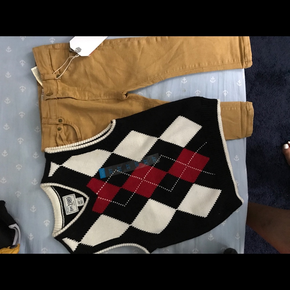 2T Skinny Jeans From ZARA and Knitted Vest