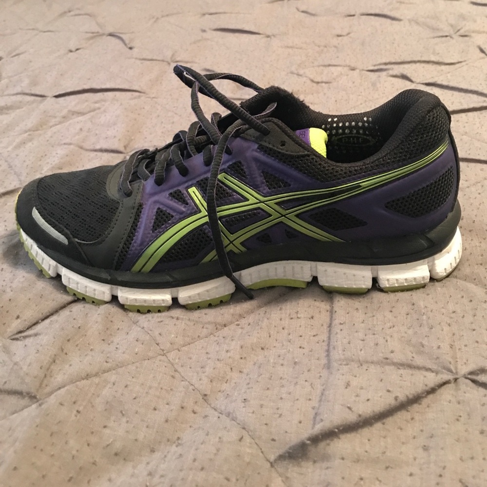 Ascis running sneakers