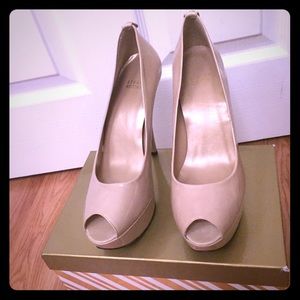 ‼️PRICE DROP‼️nude Stuart weitzman pumps