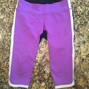 Lululemon crops. Size 10