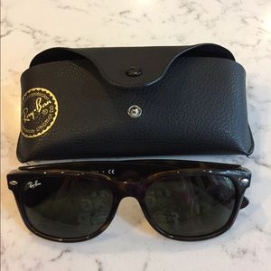 Ray-ban New wayfarer sunglasses
