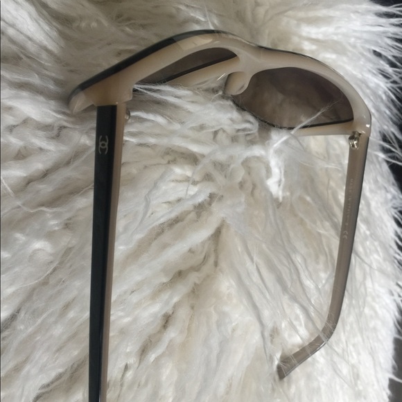 Chanel Sunnies - Picture 2 of 6