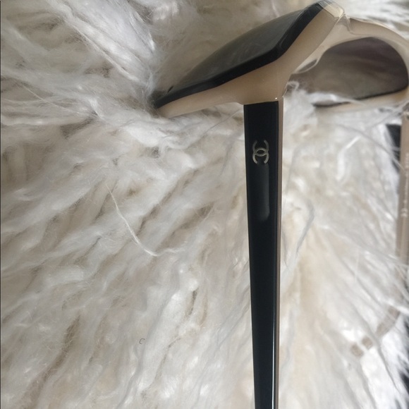 Chanel Sunnies - Picture 3 of 6