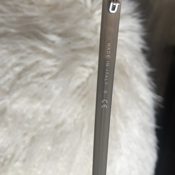 Chanel Sunnies - Picture 5 of 6