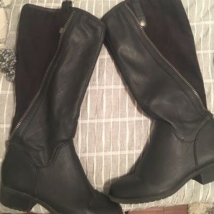 Simply Vera by Vera Wang black suede/leather boots