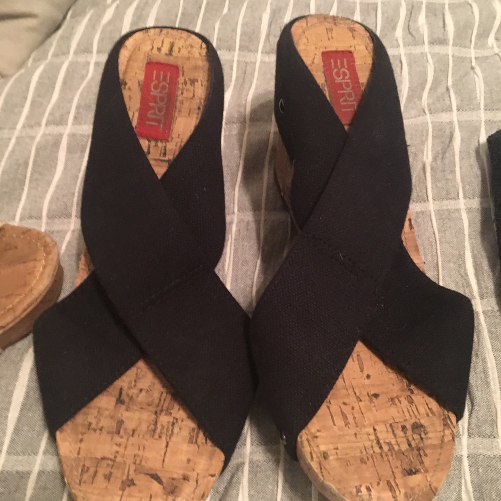 Esprit Black and Tan wedges