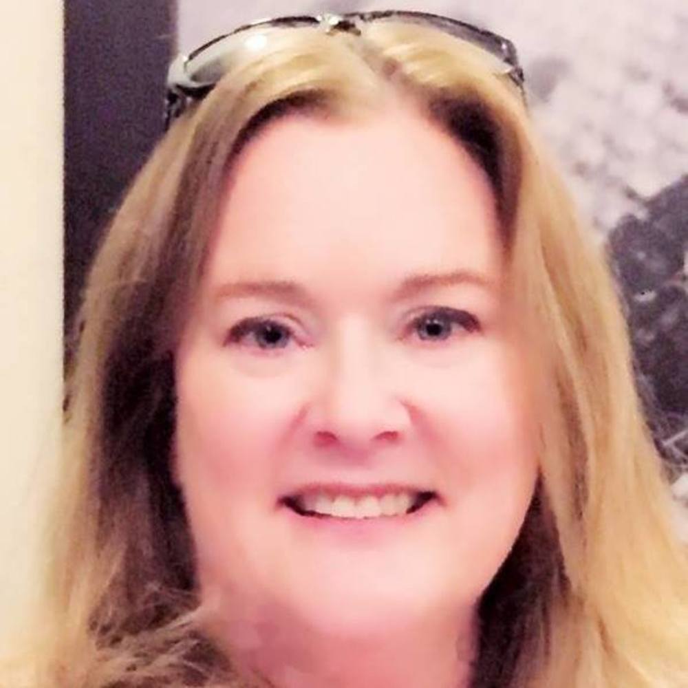 Meet your Posher, Leslie