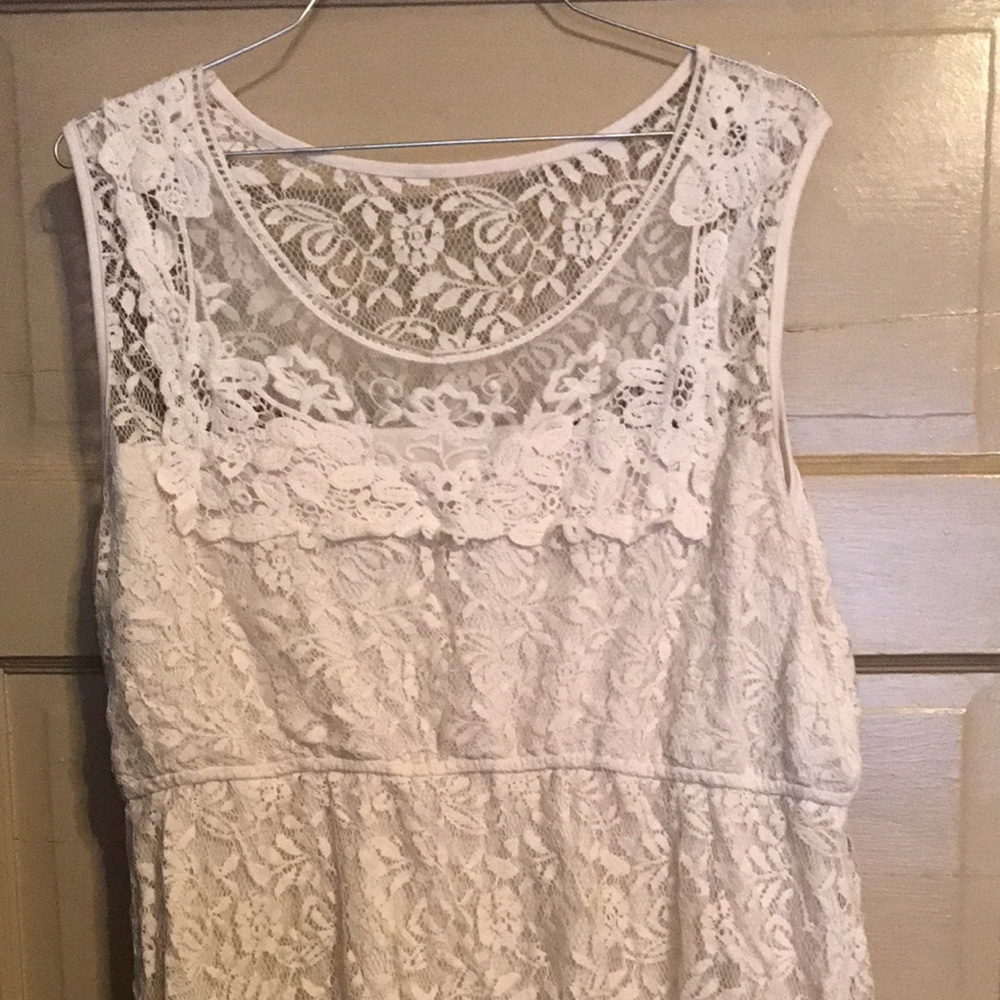 Lace maternity tank top