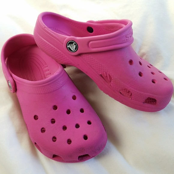 pink crocs size 4