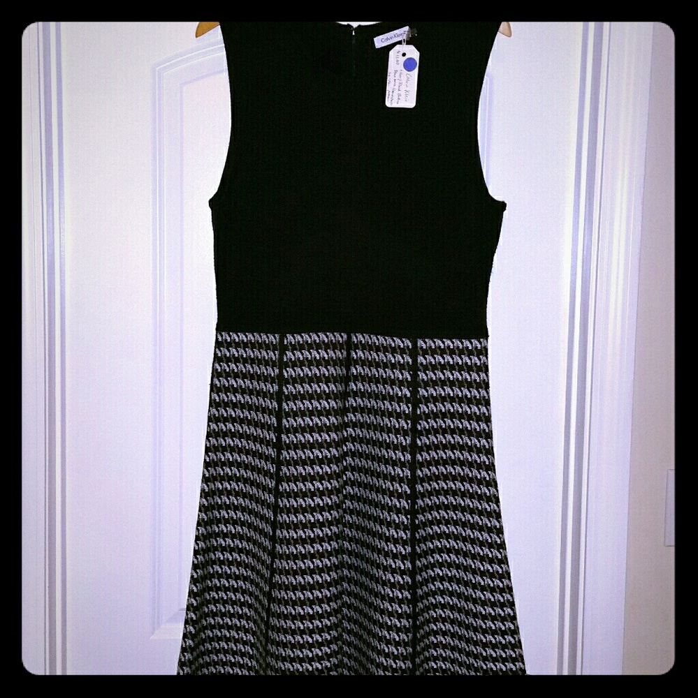 CALVIN KLEIN KNIT DRESS (small HOUNDS TOOTH PRINT