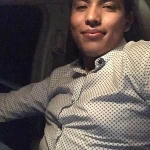 Meet your Posher, Cesar