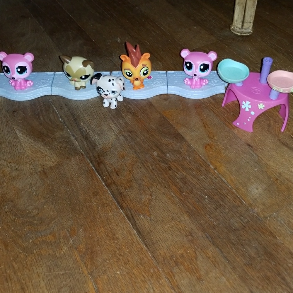 Littlest Pet Shop Bundle