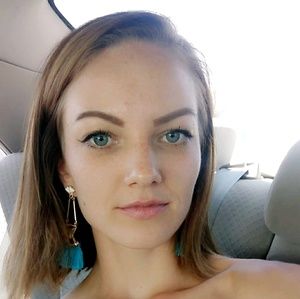 Meet your Posher, Alina