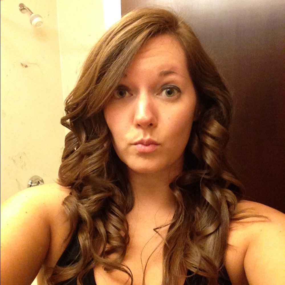 Meet your Posher, Stephanie