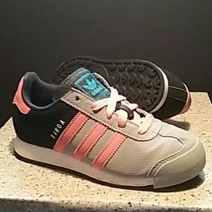 Adidas Samoa sneakers, boy's size 2 1/2