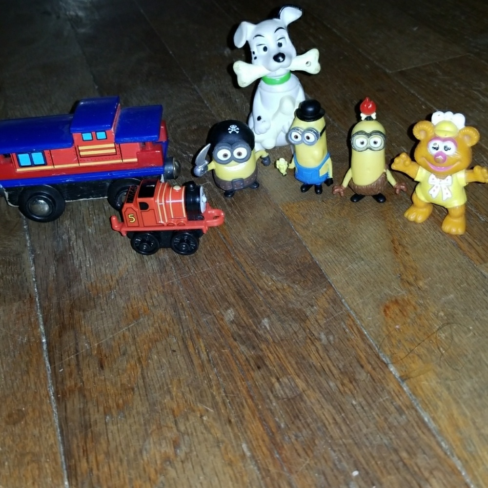 Character & Train Figurine Bundle