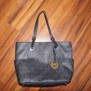 Michael Kors Jet Set Travel Tote