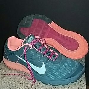 Women's Nike Zoom Wildhorse size 11.5