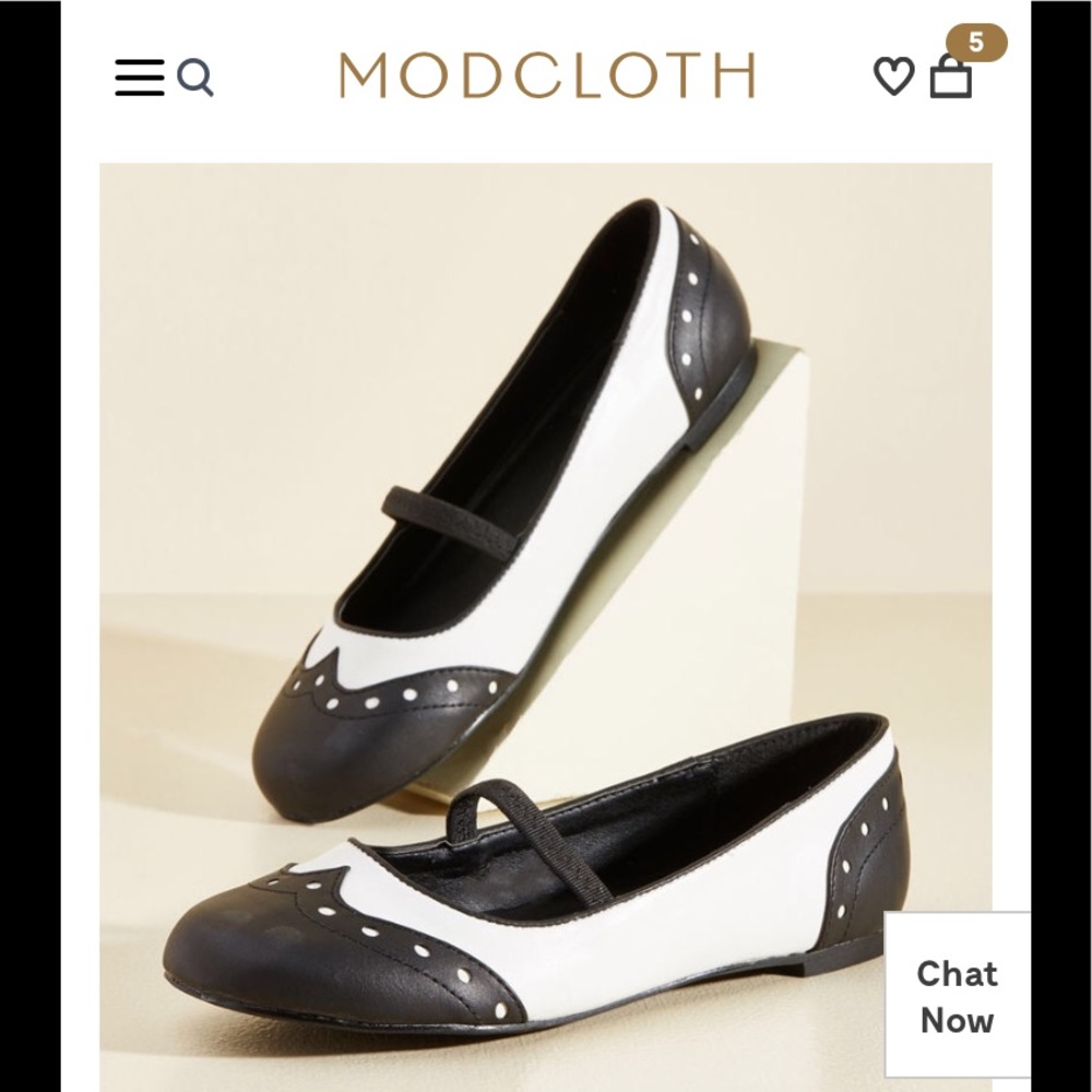 New ModCloth Oxford Black & White Flats Size 6