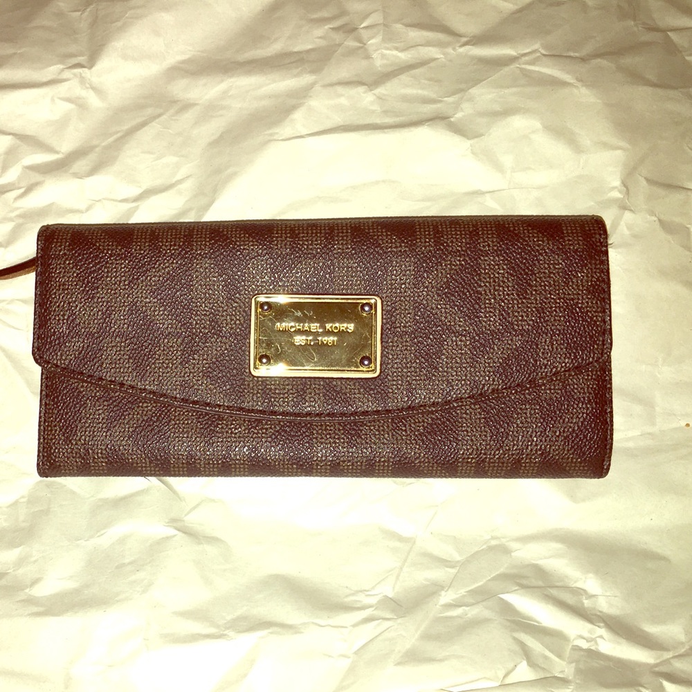 Michael Kors Signature Slim Flap Wallet