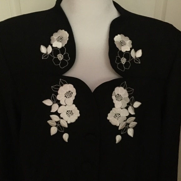 Leslie Fay Other - Leslie Fay 2-pc Embroidered Jacket and Skirt-NWT