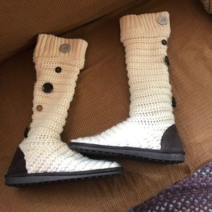 New women's MUK LUKS boots