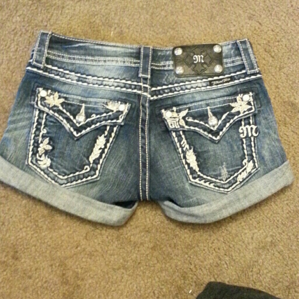 Miss me shorts size 26