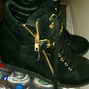 Wedge sneakers (reserved)