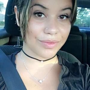 Meet your Posher, Marina