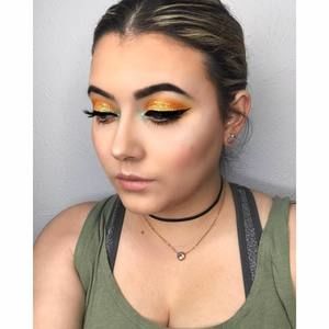 Meet your Posher, Jenn