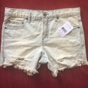 Denim distressed shorts